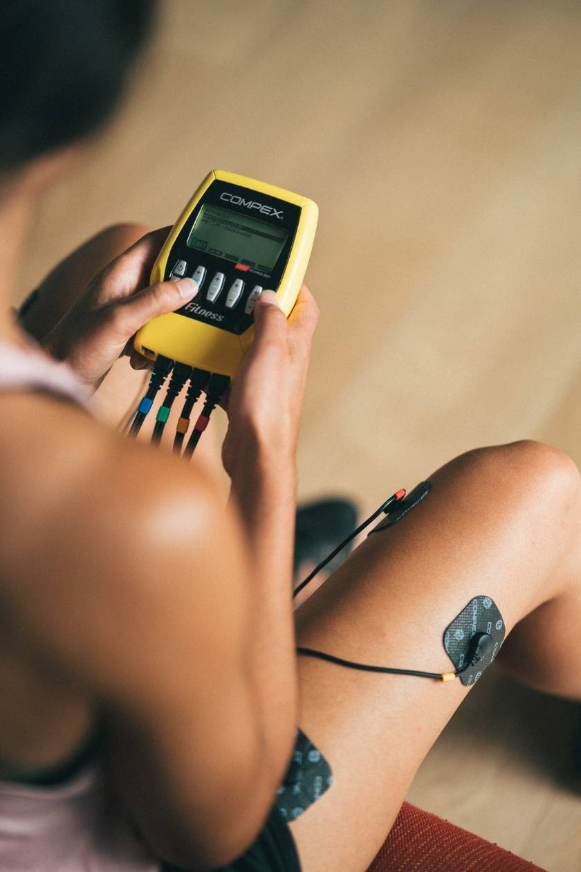 compex-fit-fitness-muskelstimulator-ems-tens-straffung image 2