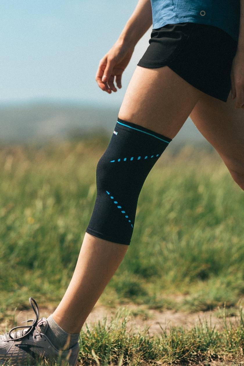 compex-activ-kniebandage-kniest-tze-gr-e-m-kompression image 4